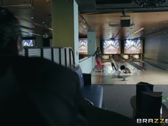 Velké kozy, Blondýna, Evropské, Vlasaté, Piercing, Pička, Krátké vlasy, Tetování