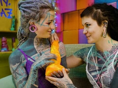 素人, アナル, デカチン, フェラチオ, 女 人男 人, ピアス, タトゥー, ティーン