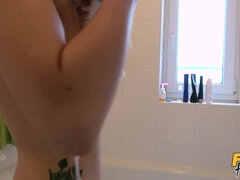 舐める尻, 浴室, デカパイ, ブロンド, チェコ, オマンコ, シャワー, オッパイの