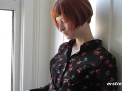 Enthousiasteling, Erotisch, Vingeren, Duits, Masturbatie, Roodharige vrouw, Geschoren, Alleen