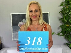 Zadek, Blondýna, Kuřba, Na pejska, Milf žcbp, Přírodní prsa, Vyhublá, Kozičky