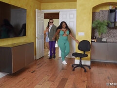 3some with fat MILFs Sofia Rose & Ms London