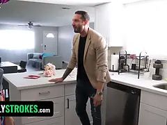 Szépség, Apu, Hd, Masszázs, Nuni, Mostoha, Tabu, Hármas