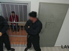 Cumizás, Zárka, Két férfi egy nő, Uniformis