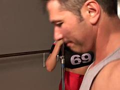 Stora tuttar, Blondin, Avsugning, Creampie, Porrstjärnor, Tuttar