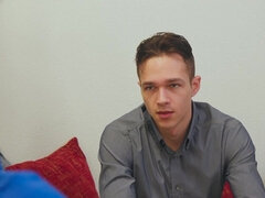 Velké péro, Brunetka, Péro, Na pejska, Gay, Svaly, Tetování, Teenka