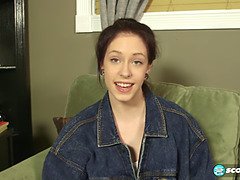 Anna, a kinky brunette, rubs her dripping wet pussy in yoga pants and solo masturbation