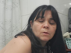 Amador amadora, Banheiro, Mulher linda e grande, Peludoa, Maduroa, Mamãe, Xoxota