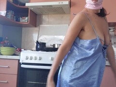 Peludo, Cocina, Latina, Desnudo, Orgasmo, Pantaletas, Pequeña, Coño