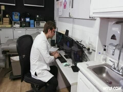 Блондинки, Семяизвержение, Член, Хд, Домохозяйки, Зрелые, Милф, Жена