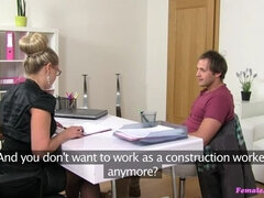 Mamada, Engañando, Pareja, Corridas, Estilo perrito, Penetracion con dedos, Oficina, Coño