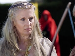 Nana, Sucer une bite, Brunette brune, Hard, Plan cul à trois