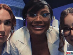 3 trandroids are sexually on the loose