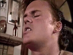 Sucer une bite, Gorge profonde, Queue, Doigter, Branlette thaïlandaise, Pov, Rousse roux, Rétro ancien