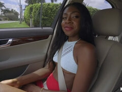 Amatööri, Auto, Pettää, Itsetyydytys, Luonnolliset tissit, Lävistys, Näkökulma pov, Lyhyt tukka