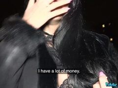 Tette grandi, Pompino, Da dietro, Sega, All'aperto, Punto di vista pov, Pubblico, Tette