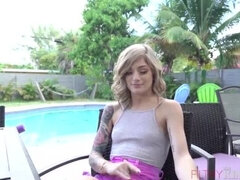 Cute Blonde Teen Roxy Ryder Gives Rough Outdoor Blowjob & Doggystyle Sex