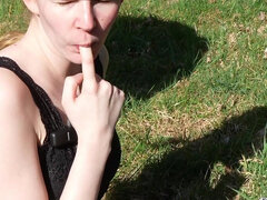 18, Žena, Nemecké, Masturbácia, Vonku, Vychudnutá, Sólo, Teenka