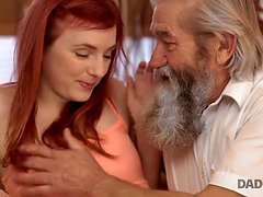 Πίπα, Τσέχα, Ο μπαμπάς, Ηδ, Γλείψιμο, Ώριμη, Ο γιος, Έφηβος