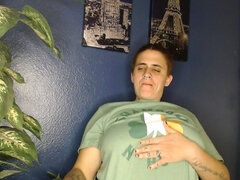 Amatéři, Brunetka, Dospělé, Krátké vlasy, Tetování