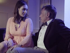 Μεγάλος κώλος, Μεγάλος πούτσος, Μεγάλα βυζιά, Πίπα, Μελαχροινή, Σε στάση σκύλου στα τέσσερα, Ώριμη γυναίκα