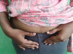 Married Mallu Aunty Showing Hot Structure Romance with Jasmine