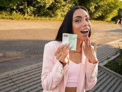 Stor kuk, Avsugning, Brunett, Doggystyle, Naturliga tuttar, Pov, Mager, Tonåring