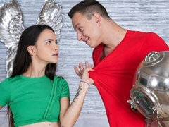 Κώλος, Πίπα, Μελαχροινή, Σε στάση σκύλου στα τέσσερα, Φυσικά βυζιά, Μικρούλης, Έφηβος, Βυζιά