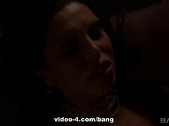 Kira Queen gets creampied by her husband right before their wedding - BANG!