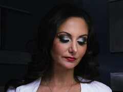 Tetas grandes, Mamada, Morena, Corridas, Estilo perrito, Lamidas, Enfermera, Uniforme