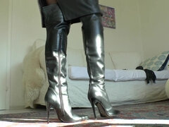 Любители, Брюнетки, Немки, Каблуки, Латекс, Милф, Соло