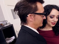 18, 오랄섹스, 라티나, 청소년, 젖가슴