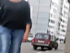 Érett feleség, Kukkoló