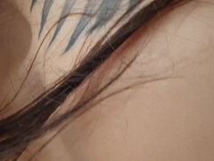 Grote kont, Grote mammen, Pijpbeurt, Bruinharig, Sperma in mond, Hardcore, Tatoeage, Tieten likken