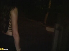 Brunette, Hæle, Lingerie, Udendørs, Piercing, Offentlig