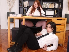 Grosser arsch, Grosser schwanz, Grosse titten, Blasen, Hundestellung, Milf, Büro, Rotschopf