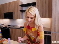 Stor kukk, Blond, Dype svelg, Ansiktssperm, Runke, Hd, Synsvinkel