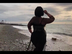 Amateur, Belle grosse femme bgf, Plage, Beauté, Mature, De plein air, Cheveux courts, Solo