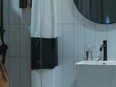 Home Sex in the Shower. Real Couple Makes Love