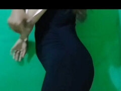 Viral Beautiful College Student Only Wears a Towel to Show off Her Plump and Bahenol Ass