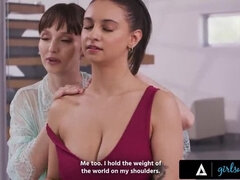 Zadek, Velké kozy, Brunetka, Prstění, Hd, Obrovský, Masáž, Pička