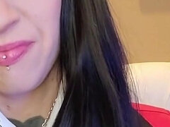 Brunette, Dominerende kvinne, Spill