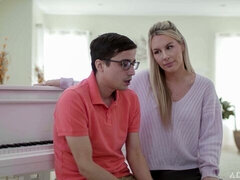 Duży tyłek, Duży kutas, Duże cycki, Obciąganie, Styl na pieska, Mamuśka, Cycki