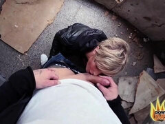 아마추어, 큰 음경, 오랄섹스, 도기스타일, 자연의 가슴, 야외의, 팬티들, 짧은 머리