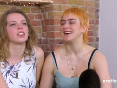 Duże cycki, Brunetka, Palcówka, Niemiecki, Całować, Lesbijka, Masaż, Naturalne cycki