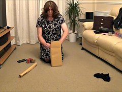 Alison Thighbootboy adding the cream to an Ebay purchase