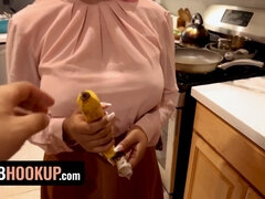 Arabky, Velké kozy, Děvka, Kuřba, Stříkání spermatu, Na obličej, Hardcore, Kozičky