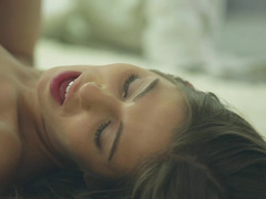 Sucer une bite, Brunette brune, Nénés