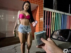 Amatööri, Ruskeahiuksinen, Pariskunta, Kermakakku, Näkökulma pov, Tatuointi