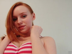 Gros seins, Dingue, Hd, Masturbation, Orgasme, Rousse roux, Nénés, Mouillée